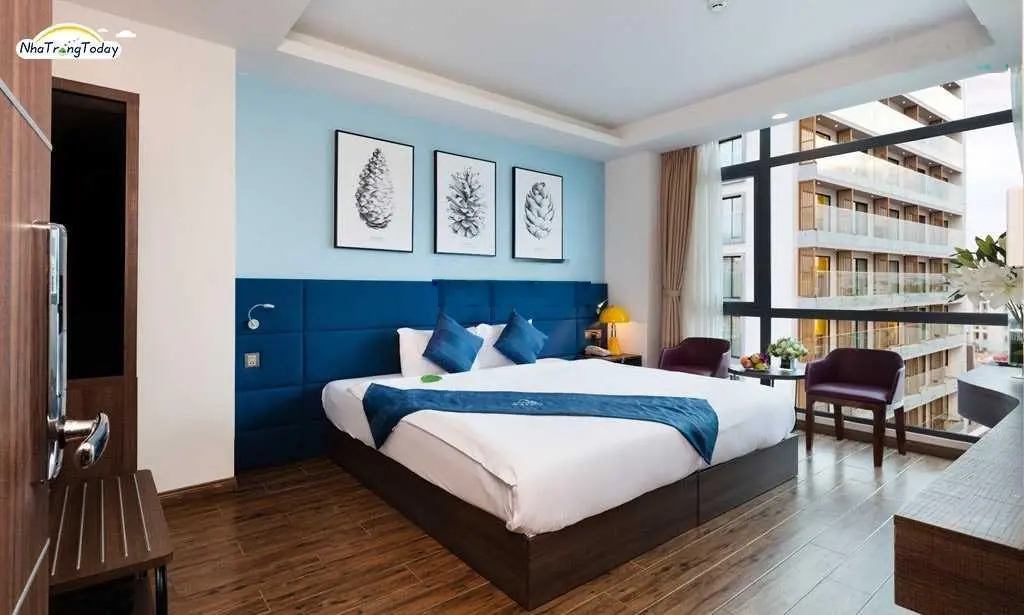 Cần bán khách sạn Nha Trang, đường Trần Quang Khải, 160m2, 20 tầng 70 phòng, 90 tỷ