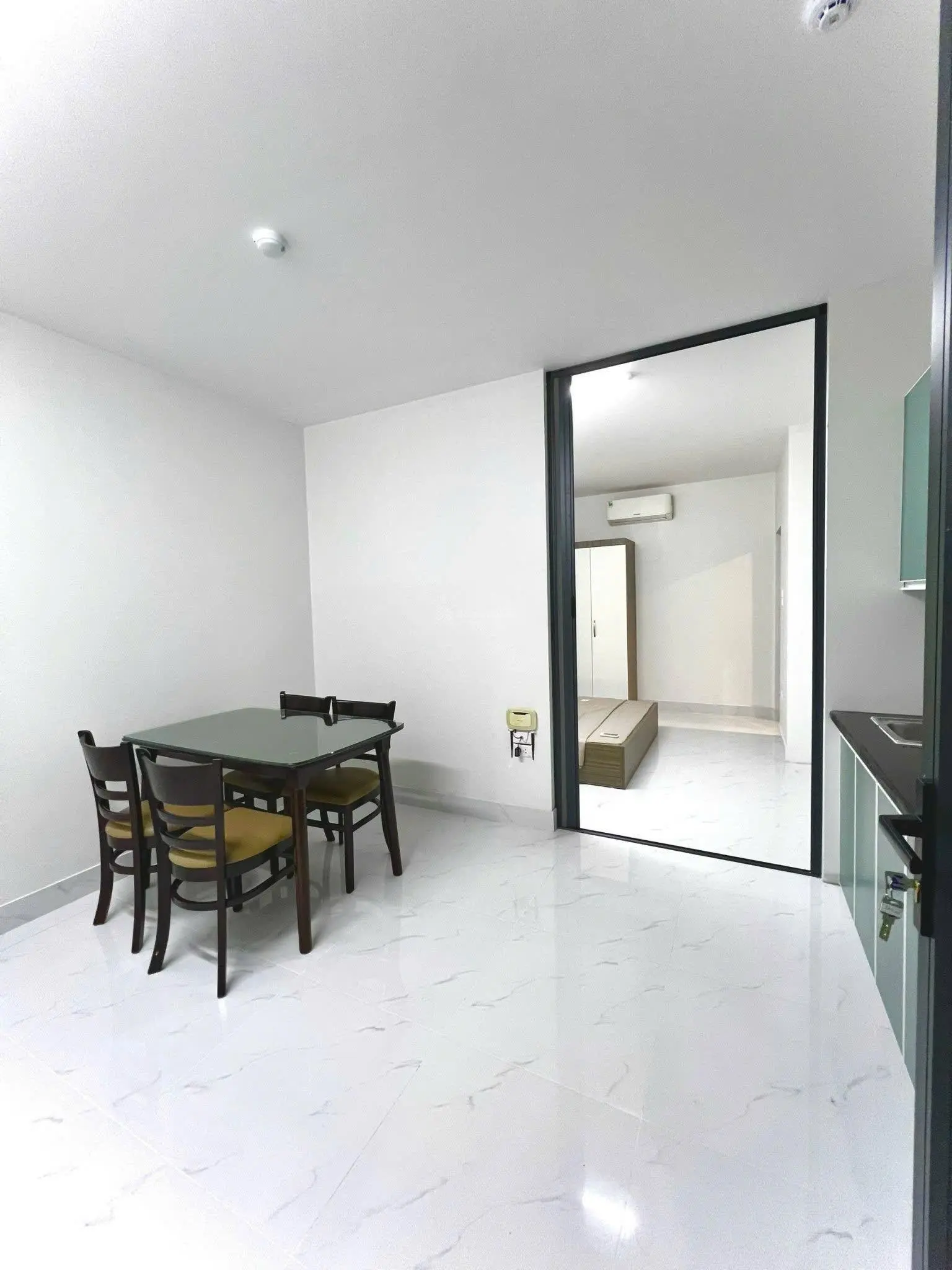 Bán cc mini CHDV Mỹ Đình mặt phố kinh doanh, 100m2, 9 tầng, 16 phòng, dt 1,5tỷ/5, ô tô đỗ cửa