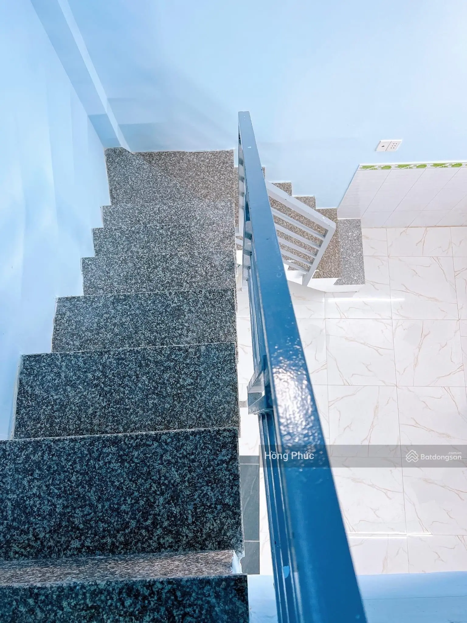Chủ về quê bán gấp nhà ngay MT Lý Thái Tổ, P9, Q10, 55m2, SHR, 1T2L, dân cư đông đúc. Giá 2.9 tỷ