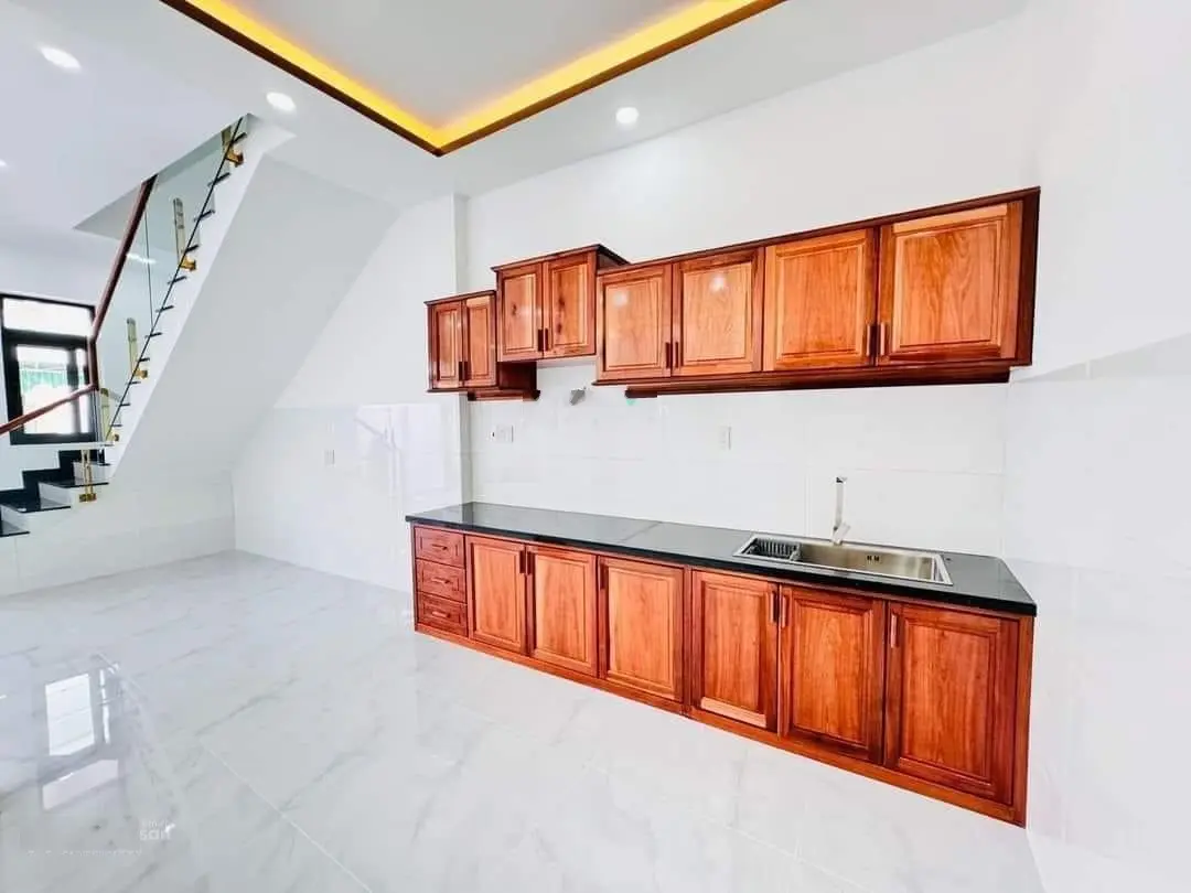Nhà đẹp vĩnh ngọc - đường oto . sân otô