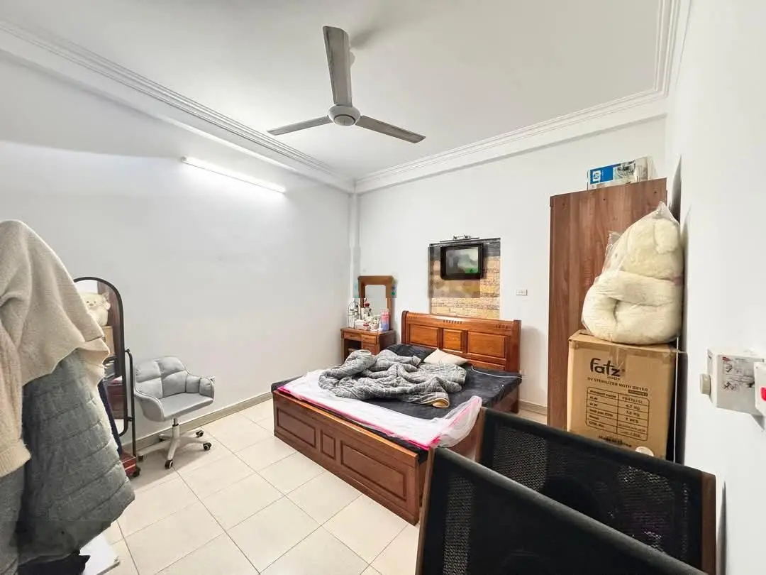 Bán nhà phố Lụa Vạn Phúc Hà Đông đầy đủ tiện nghi, ô tô đỗ cửa, DT 34m2 x 5 tầng, giá 5,5 tỷ