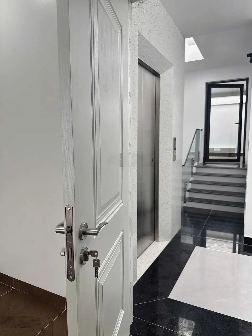 Siêu phẩm tđc Hồ Sen 4 tầng có thang máy