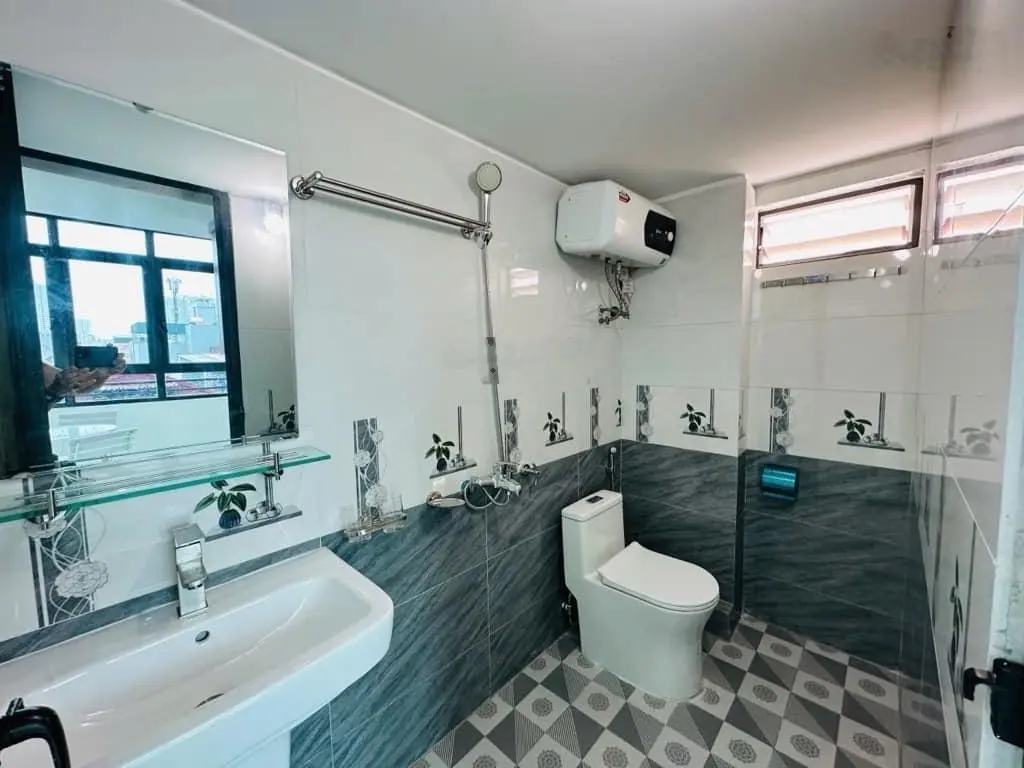 VIP-VăN QUÁN-HÀ ĐÔNG-Phân lô vỉa hè rộng-diện tích 86m2-mặt tiền 4,2m-nhà 4 tầng-loanh quanh 17 tỷ