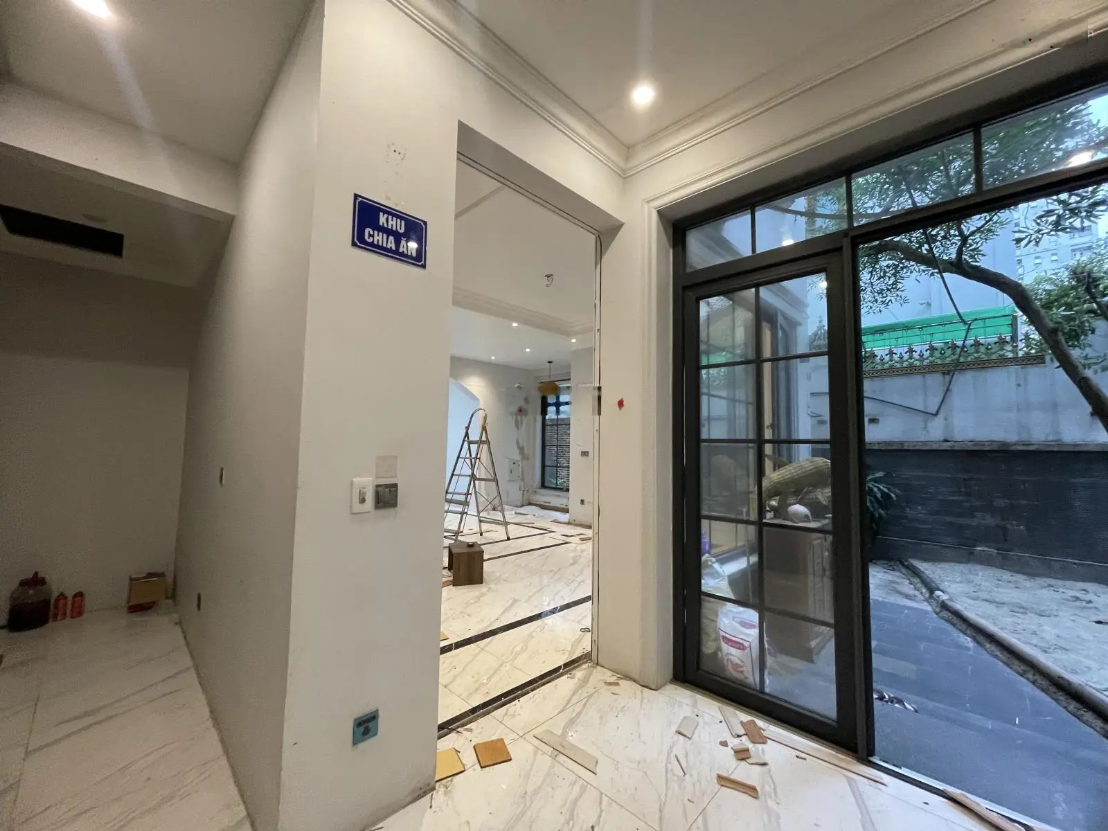 (Giá siêu tốt & duy nhất 37 tỷ) biệt thự đơn lập 215m2 Cao Xuân Huy KĐT Mỹ Đình 2 ở & kinh doanh