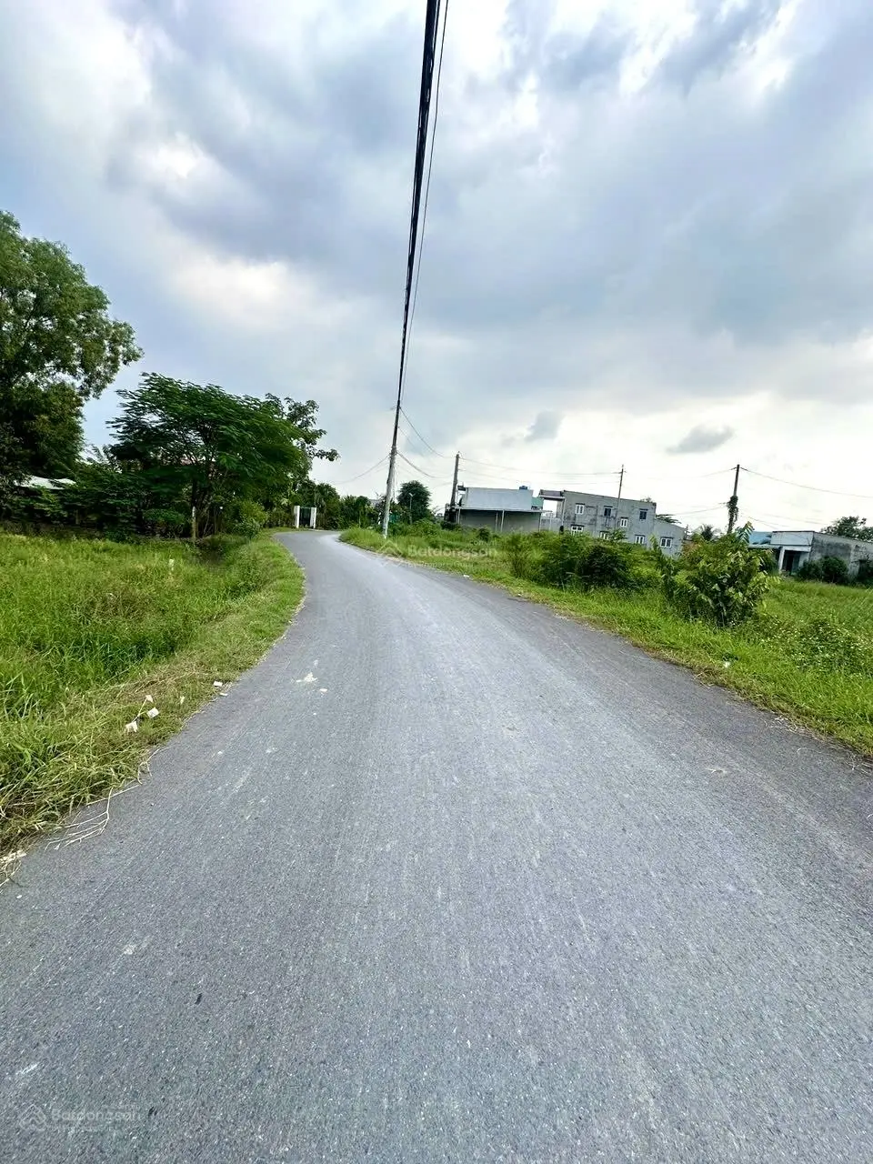 Đất thổ cư mặt tiền nhựa Út Cú giá 10tr/m2, SHR cách ngã 3 Mỹ Hạnh 2km