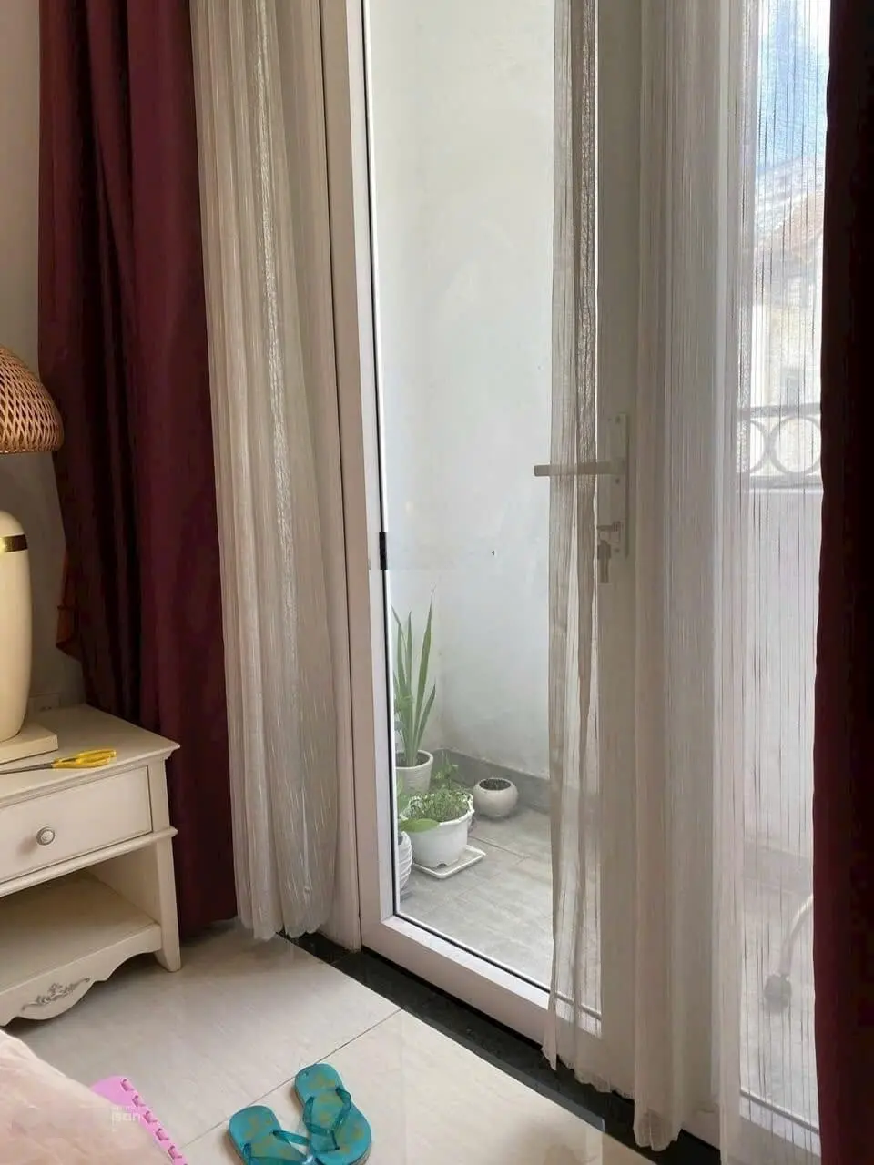 Đi nước ngoài bán gấp nhà hẻm xe hơi Vườn Chuối, Phường 4, Quận 3. Giá chỉ 4,1 tỷ. 0906 806 *** Ngân