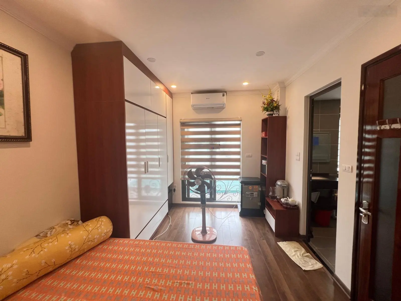 Cực hiếm Phúc Lợi, nhà đẹp full nội thất 6 tầng, MT 6m ô tô đỗ cổng, dân trí cao an cư, 4.6 tỷ