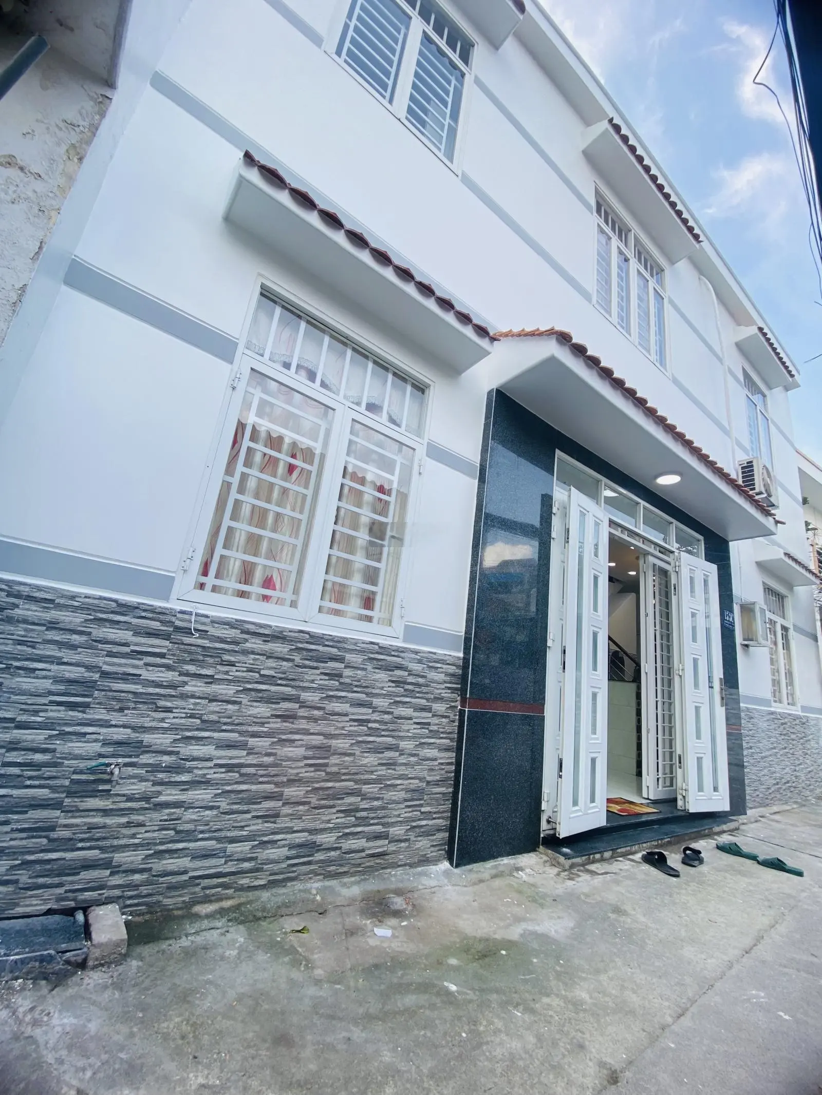 Bán nhà góc hẻm xe hơi quay đầu 1/ đường 22, Phước Long B, Q.9