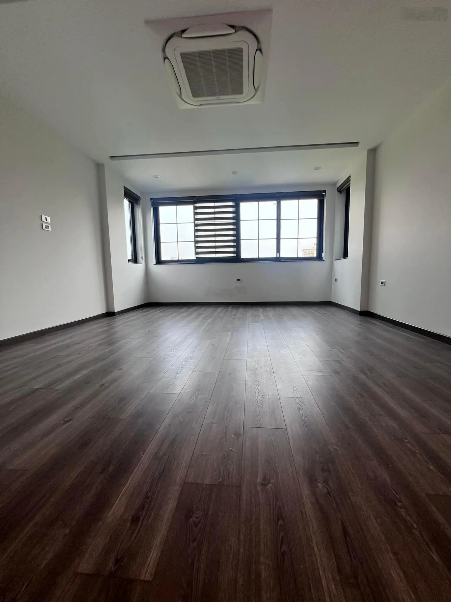 (vip) mặt phố tây hồ 50m2 - 7 tầng thang máy - lô góc - kinh doanh - sổ vuông nhà đẹp. chỉ 29 tỷ