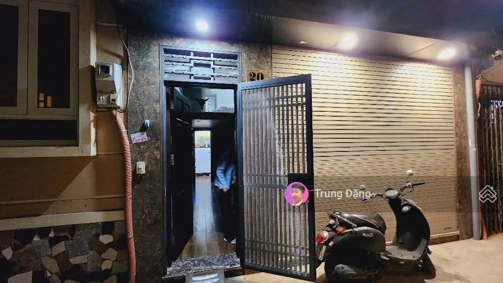 Nhà đẹp hoàng cầu, 5m ra vườn hoa 1.6, khu phân lô ở sướng, ngõ rộng 3m