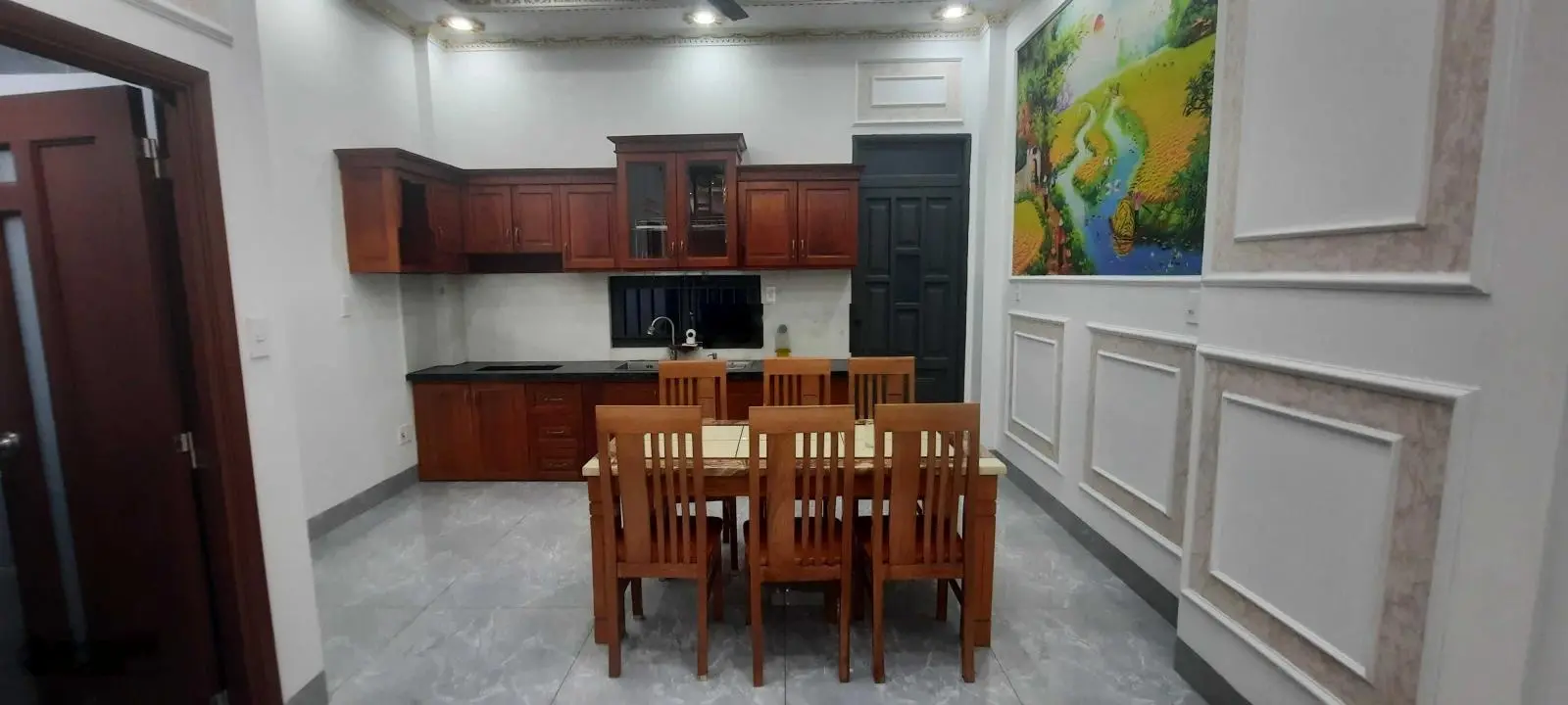 Nhà 1 trệt 2 lầu Phú Hòa bán gấp