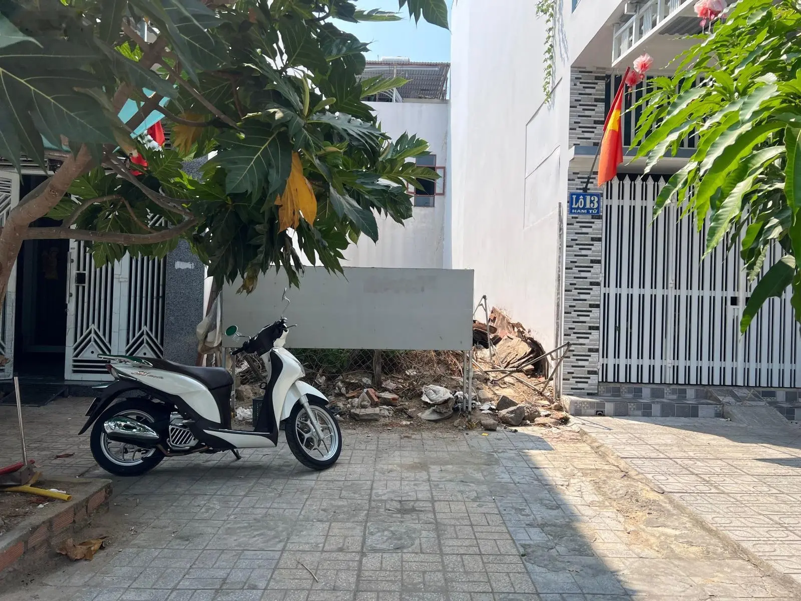 Bán đất mặt tiền kinh doanh Hàm Tử thuộc Hòn Rớ 1, Phước Đồng, Nha Trang giá chỉ 2 tỷ 690