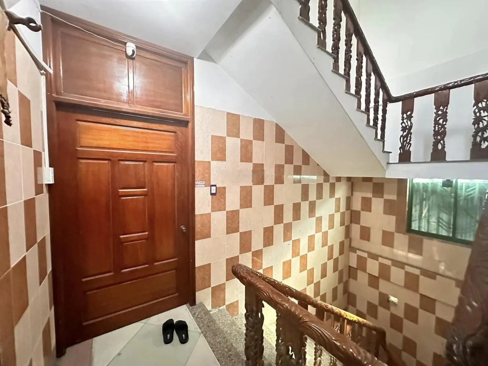 Sụp hầm căn nhà 3 tầng mặt tiền CMT8, dthu 350tr/năm, chủ cần bán gấp chỉ 7tỷ1