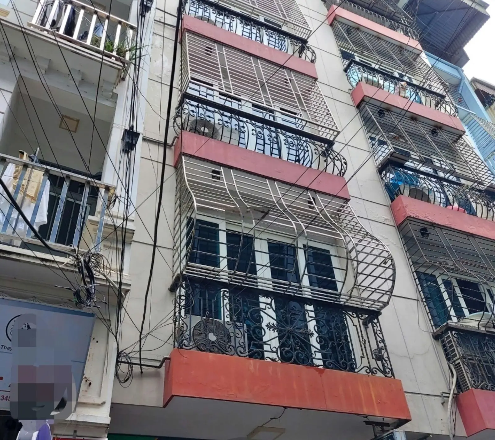 Bán nhà Cầu Giấy, vị trí đắc địa, ngõ thông , Gara oto tránh , kd sầm uất , DT 50M x 6T, giá 13 tỷ