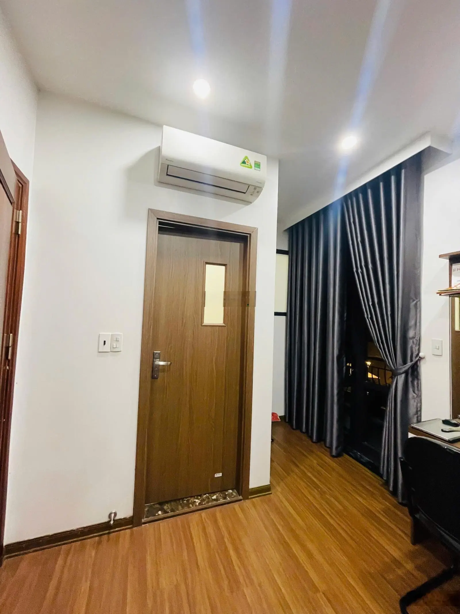 Bán liền kề 96m Vin imperia giá siêu tốt-đầu tư Ok
