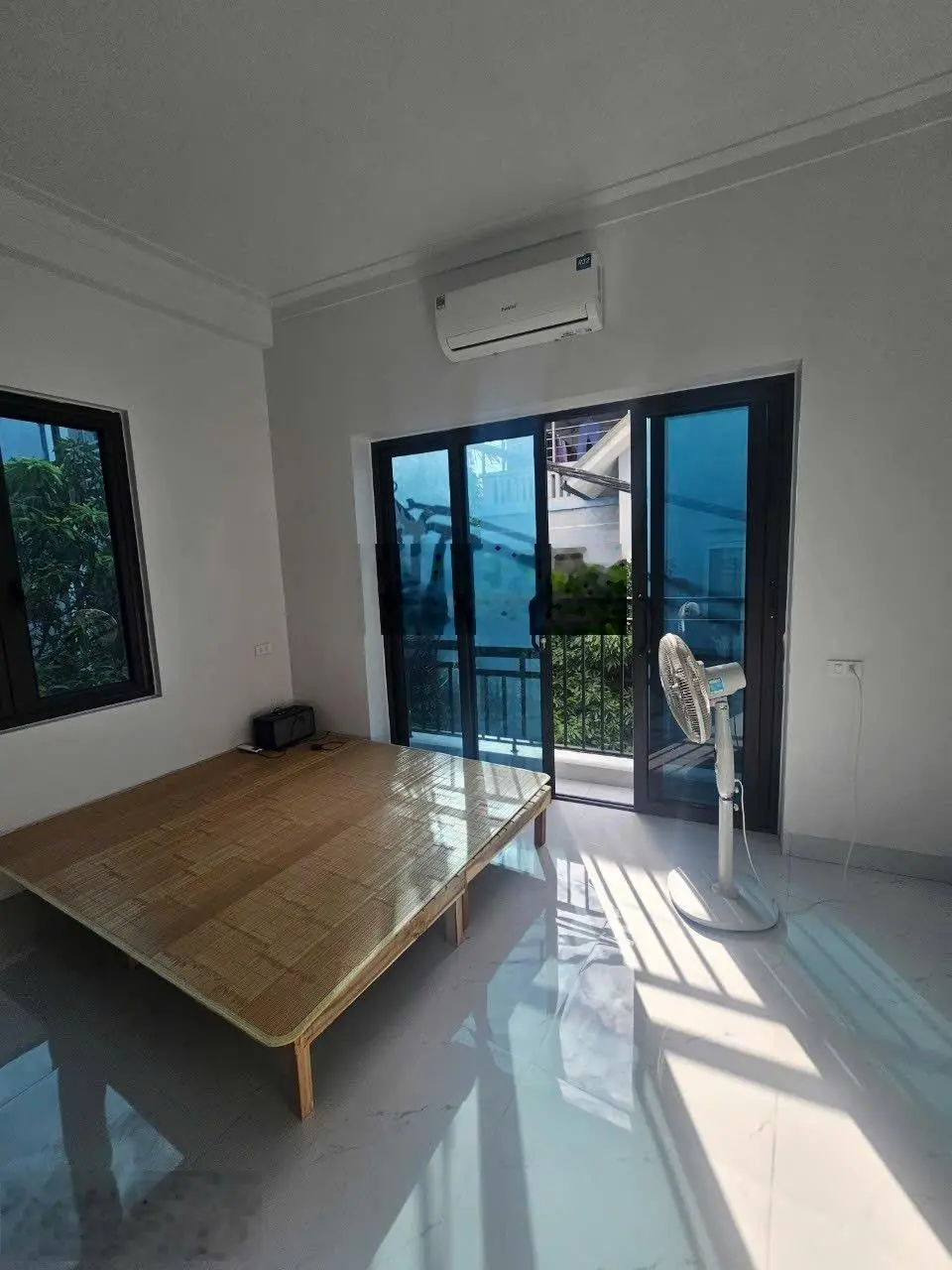 VÕNG LA,NHÀ MỚI ĐẸP HAI THOÁNG, VIEW HỒ, NGÕ OTO THÔNG, 48M CHỈ NHỈNH 4 TỶ