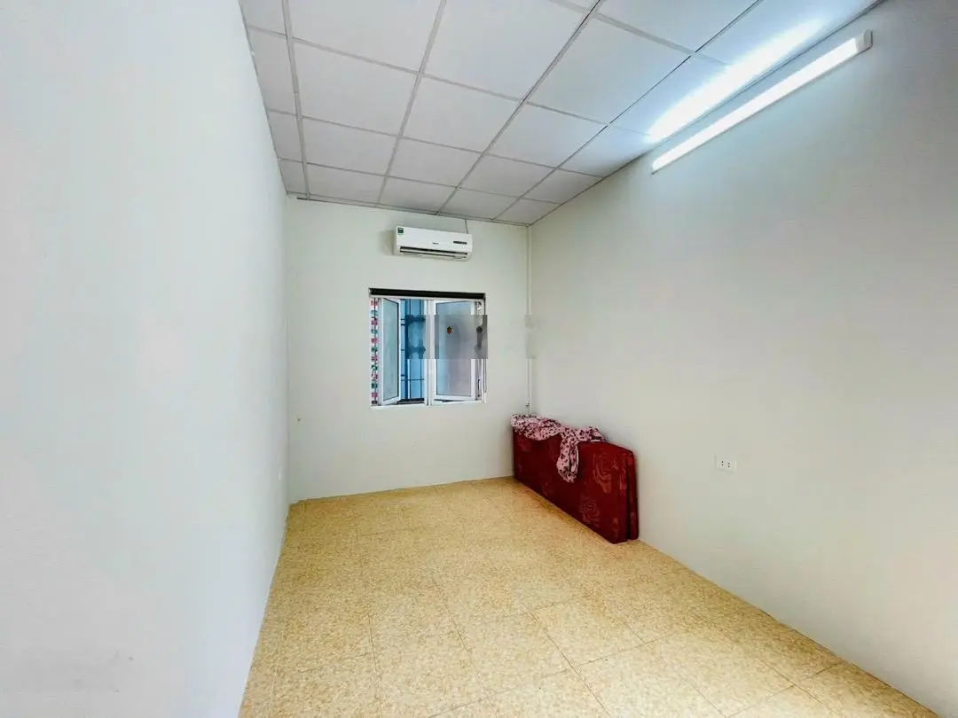 Bán nhà ngõ rộng đường Trung Phụng 32 m 4.9 tỷ Đống Đa , ở ngay , kinh doanh.