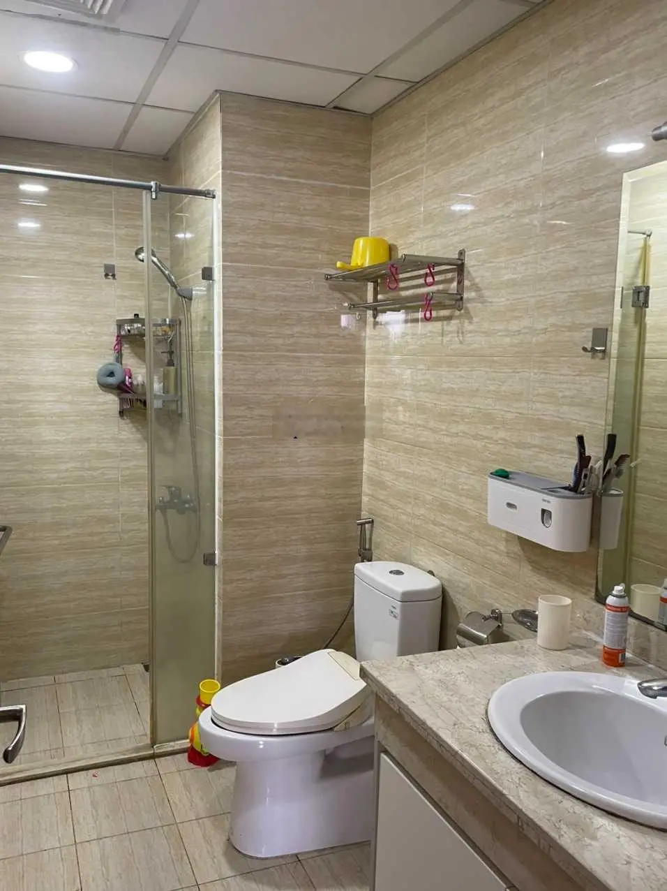 Cần bán căn hộ 102m2, 3PN, 2VS tòa Rainbow Văn Quán, căn đẹp view thoáng. LH. 0983 669 ***