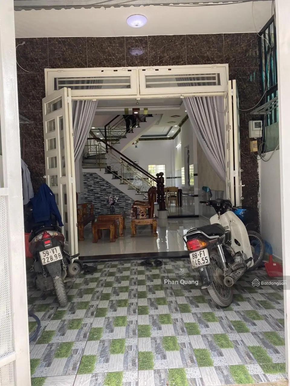 Bán nhà 1 trệt 1 lầu cạnh Khu Công Nghiệp Trảng Bàng, Sổ Hồng Riêng, DT: 150m2, nhà mới xây,