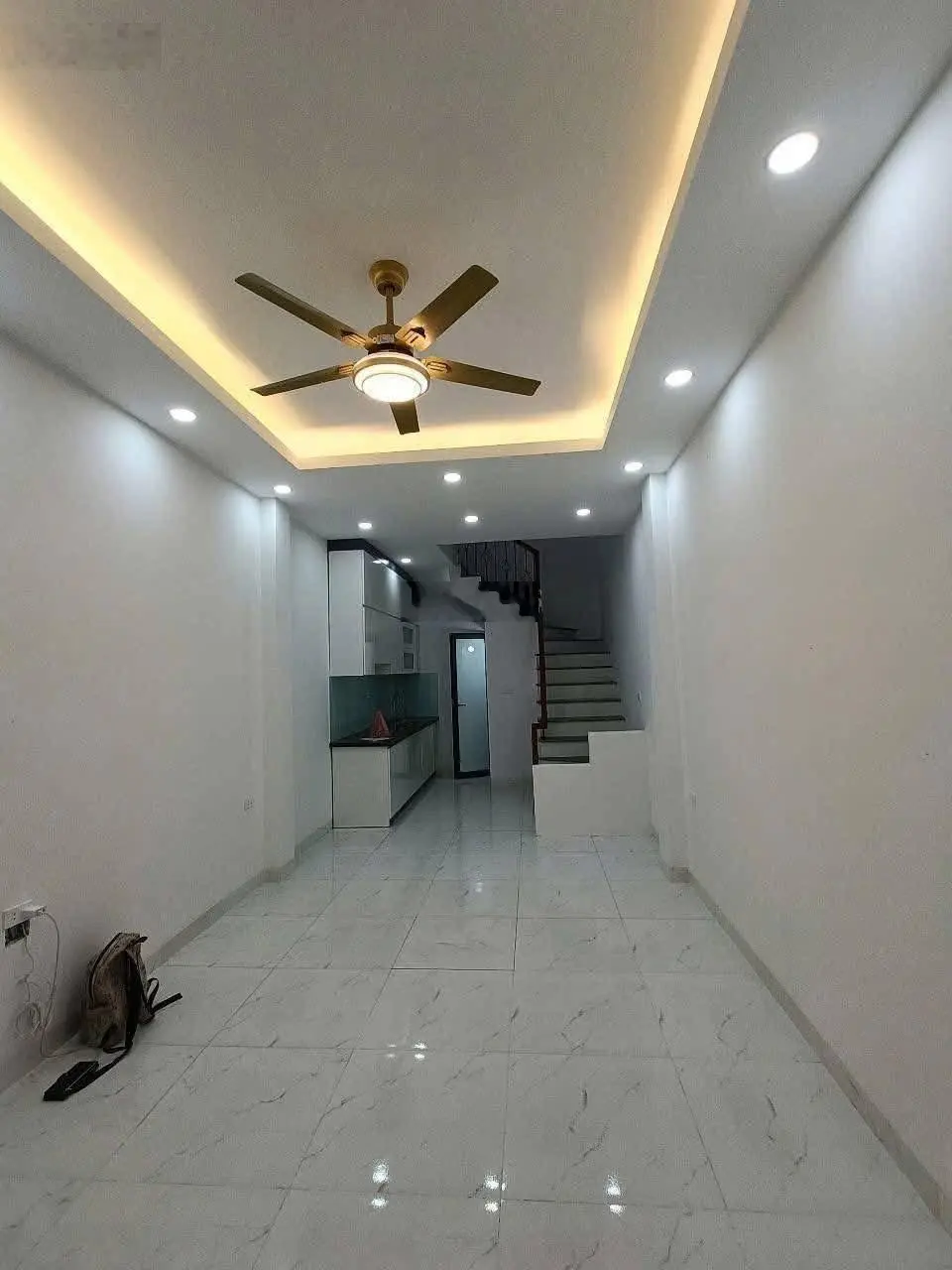 CC cần bán nhà Đội Cấn - 25m2 - oto đỗ cựa - 20 ra mặt phố - vị trí đẹp - 4.7 tỷ