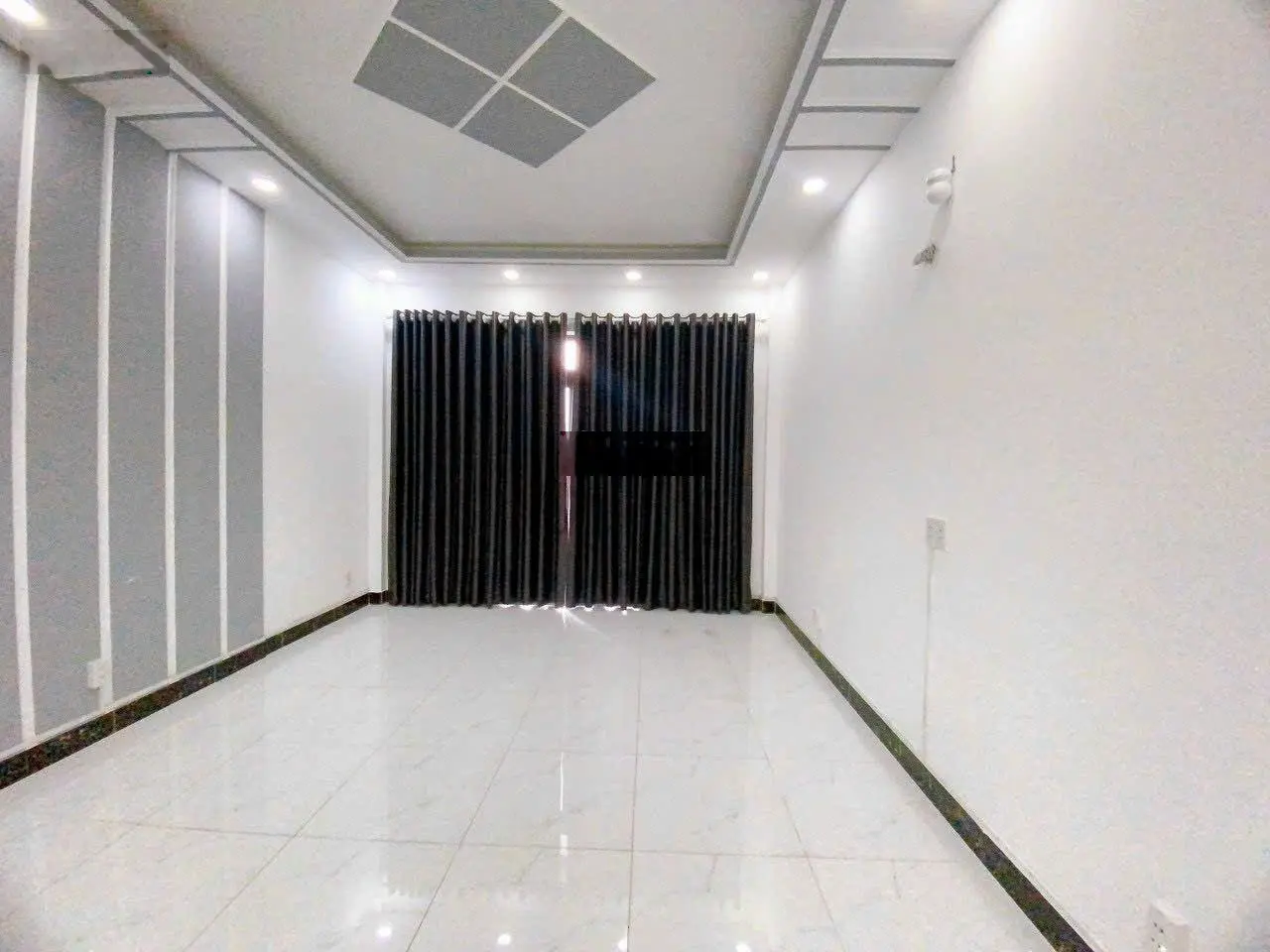 Nhà phố 3 lầu MT đường 20m Huỳnh Thị Đồng, TT Nhà Bè