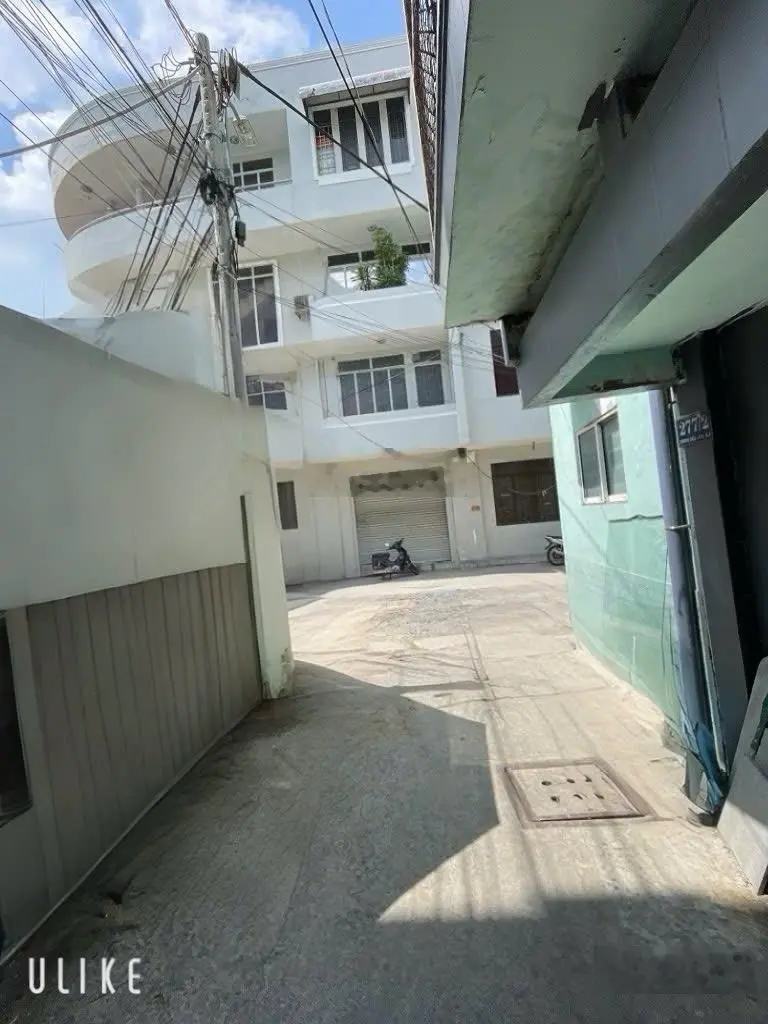 Nhà bán tương lai 2 mặt tiền Đường Hoàng Diệu. Khu an ninh có trường học, Ủy ban