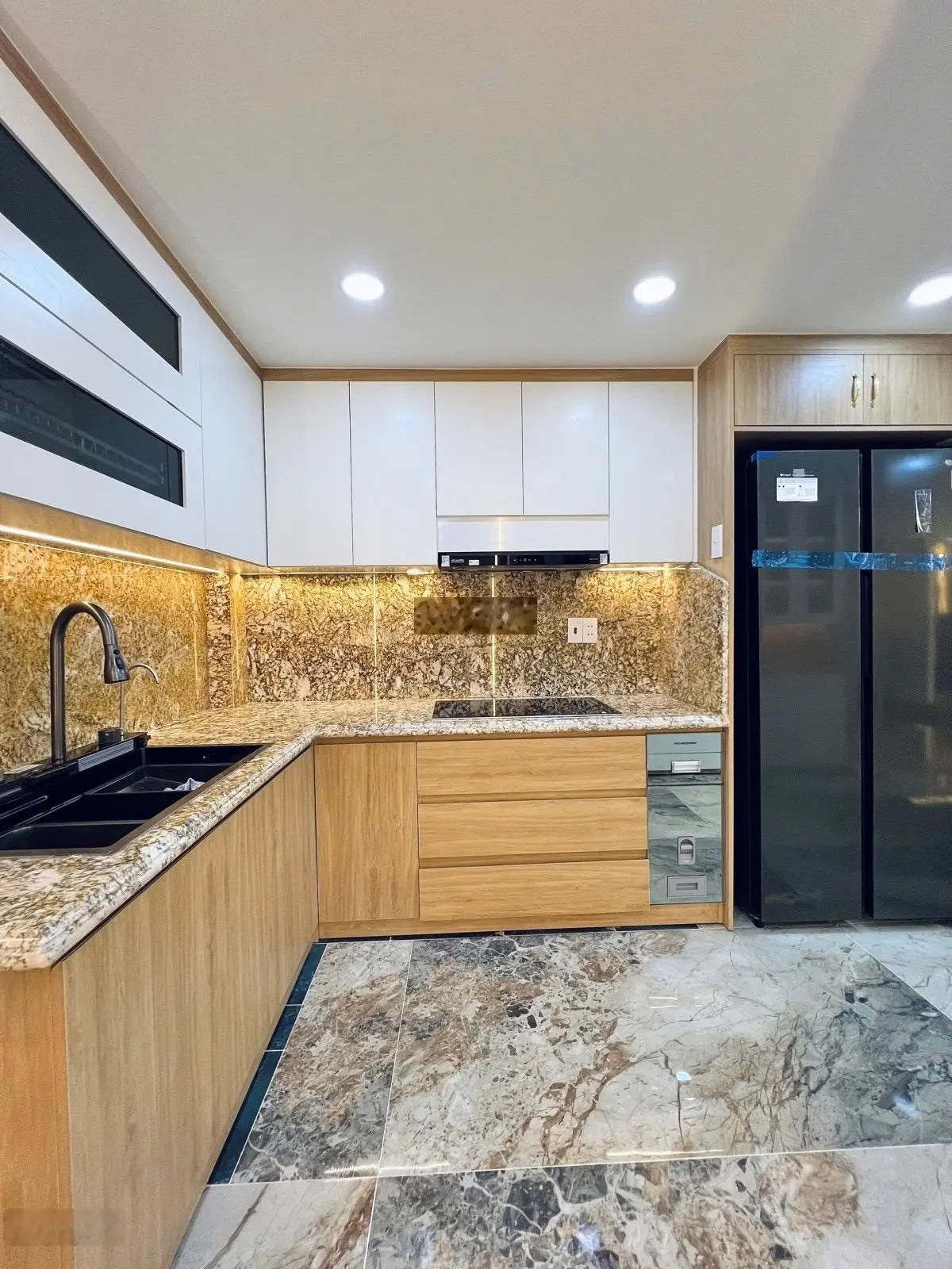 Bán Nhà MỚI Ở NGAY 20m Ra Mặt Tiền Ni Sư Huỳnh Liên Tân Bình 3 Tầng Hoàn Công~50m2 chỉ 5 tỷ hơn