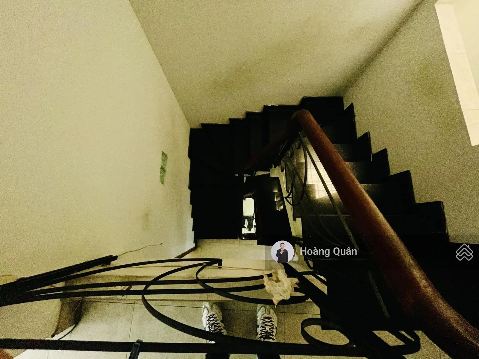 Gấp bán - chỉ 9tỷ99 TL - Ngay Phan Xích Long Phú Nhuận - gần 60m2 - hẻm xe tải, 3 tầng 3PN