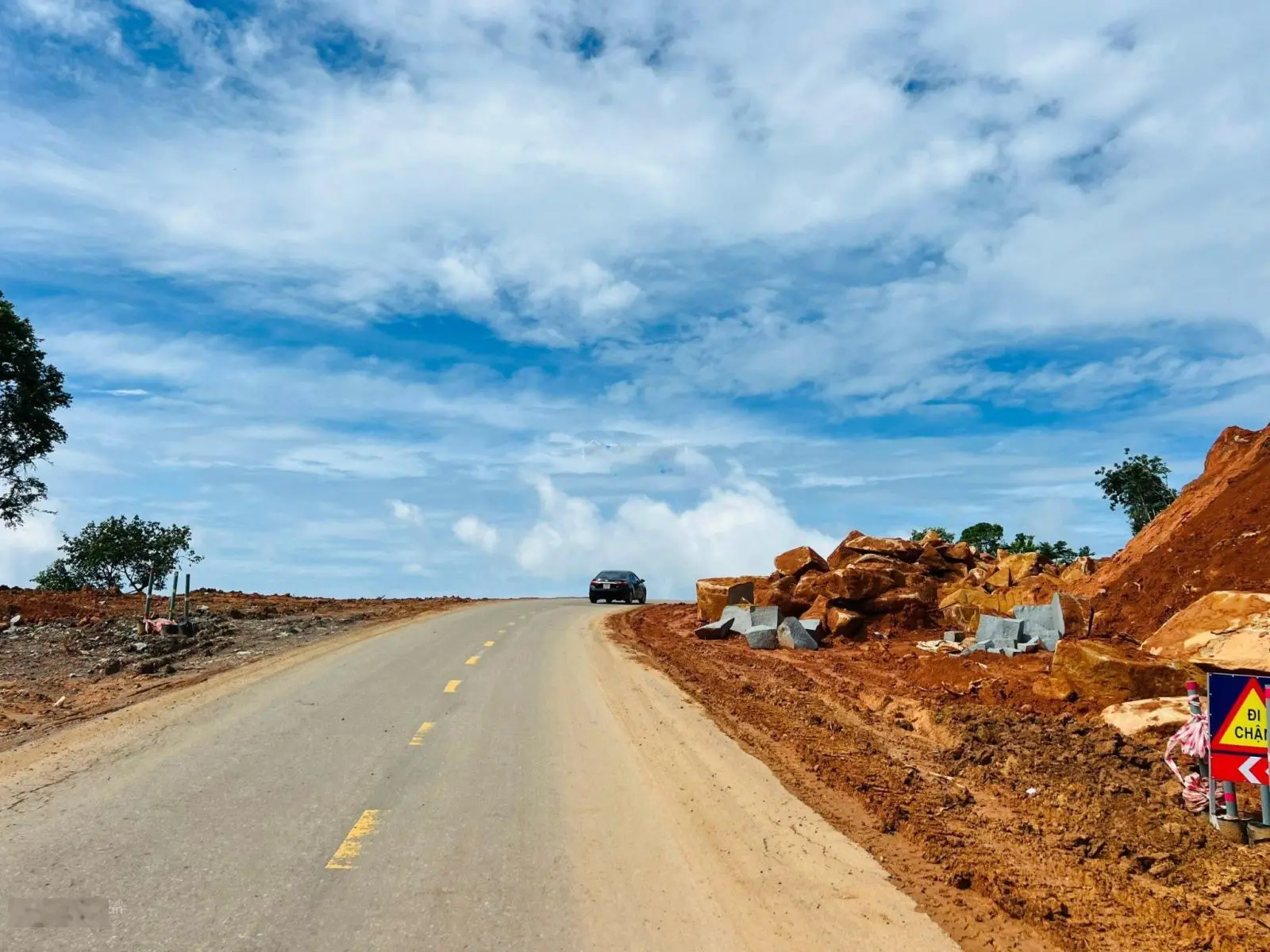 3036m2 mô hình làm dưa lưới công nghệ cao khu vực hoà thắng, nhà lưới có sẵn, đường sỏi 8m