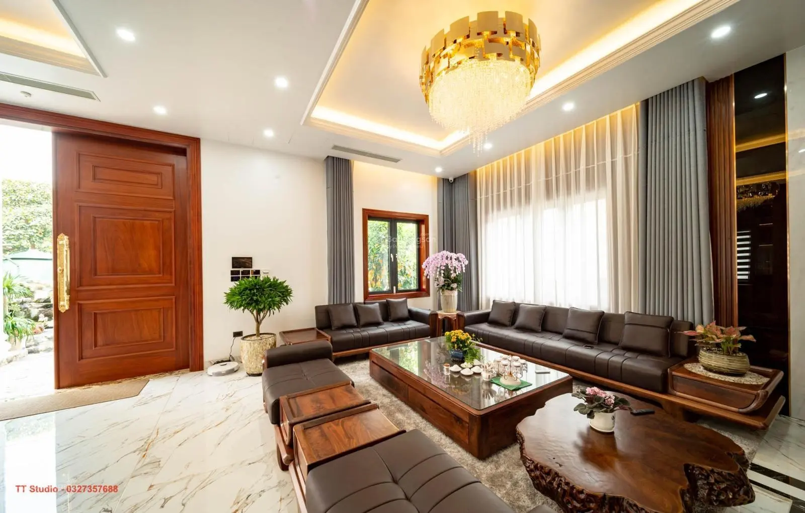 Chính chủ bán gấp Mặt phố Hà Trung giá 33 tỷ, 55mx2 tầng, Kinh doanh lớn.