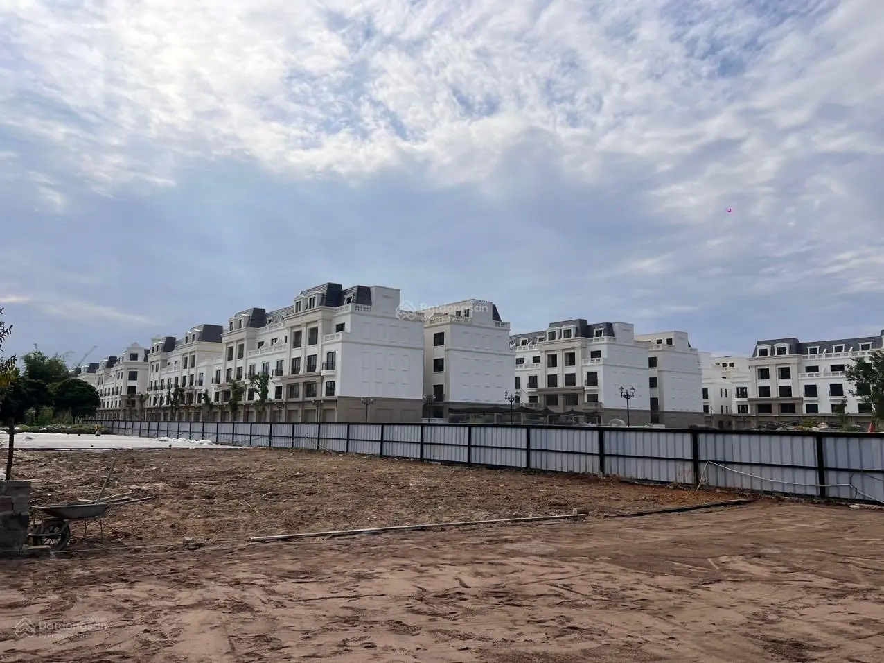 Bán sổ 82,5m2 full ODT giáp dự án Vinhomes Móng Cái giá cực tốt, liên hệ nhanh để xem sổ 0966 105 ***