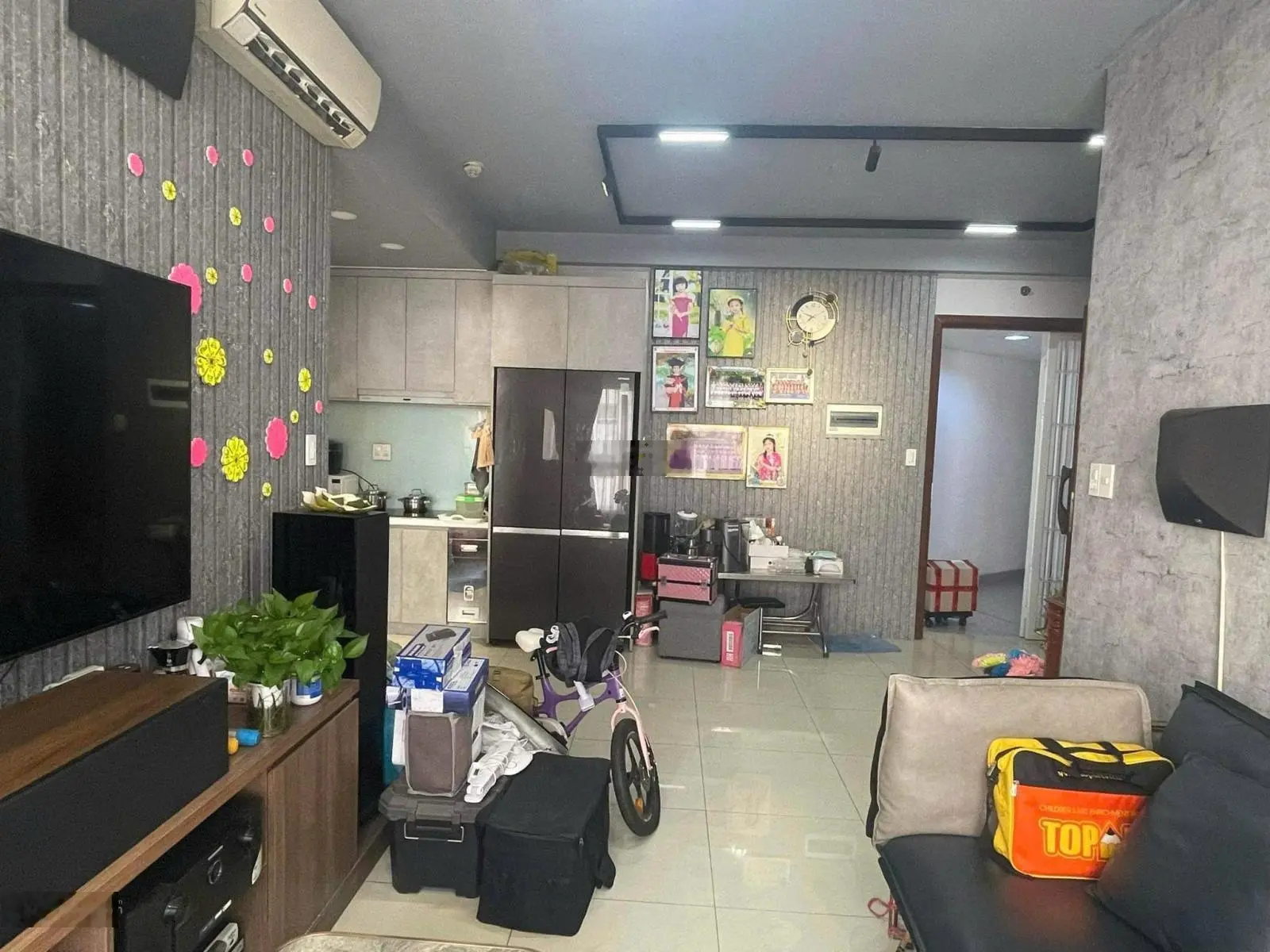 Kẹt tiền bán gấp Ruby 3PN - 2WC(80m2) đã có sổ hồng, nội thất đẹp chỉ 3,5 tỷ
