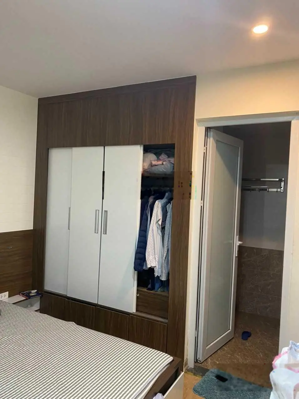 Gia đình cần tiền bán gấp căn 69m 2ng full nội thất tại chung cư Athena complex giá chỉ 2550 triệu
