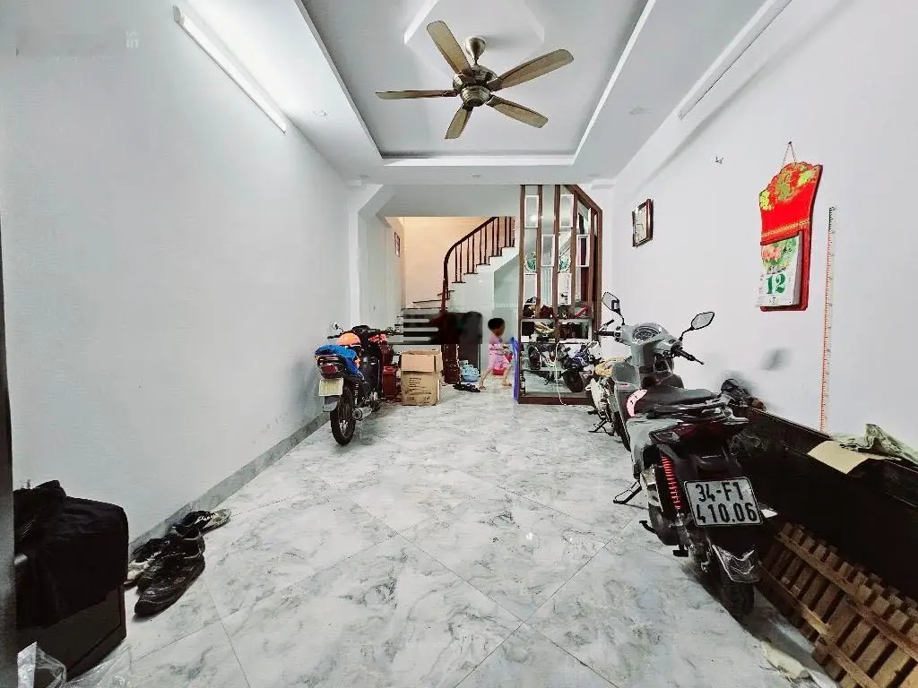 Bán nhà đường Hoàng Mai, gần ô tô, khu phân lô, hàng xóm Feliz Home, 37m2, 5T, hơn 5 tỷ