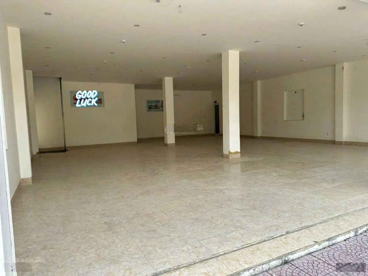 Hơn 20 tỷ: có ngay 1 lô đất lớn và 1 căn nhà to ở mặt tiền trần đại nghĩa đà nẵng: 375m2 = 15 x 25m