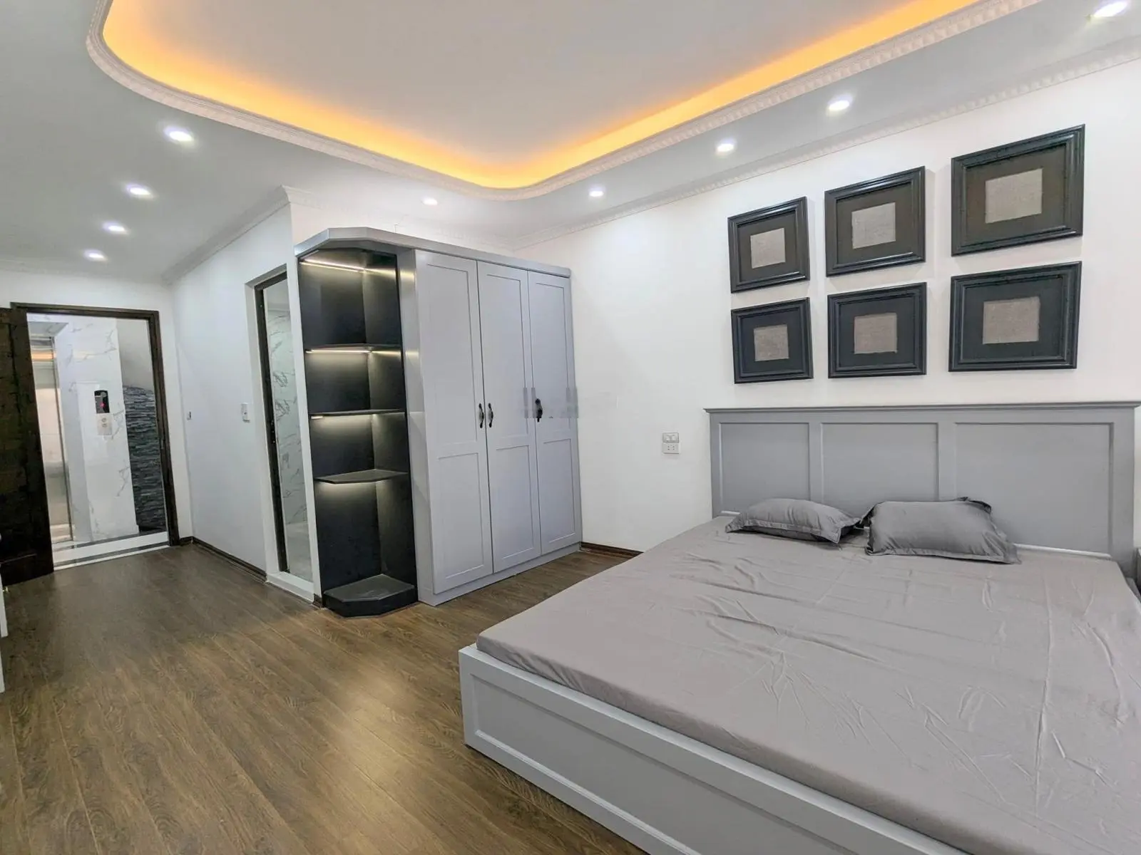 Bán gấp nhà mới nguyên tem phố Quốc Tử Giám Đống Đa 50M 6 tầng thang máy giá hơn 11 tỷ oto 10m