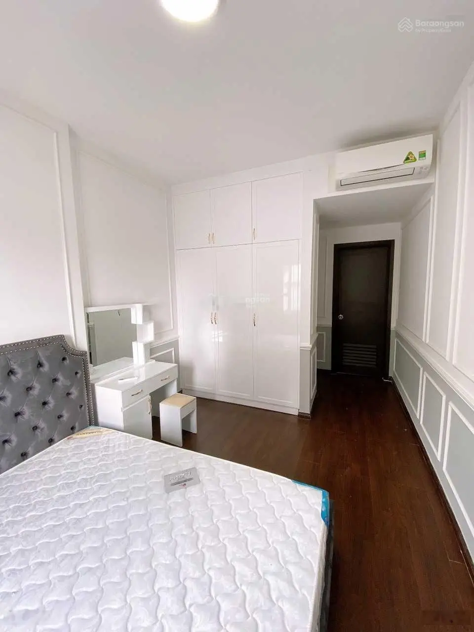 Bán CHCC Summer Square, Q 6. DT: 61m2, 2PN, 2WC, giá 2tỷ6, có sổ hồng, LH: 0903 318 *** Minh