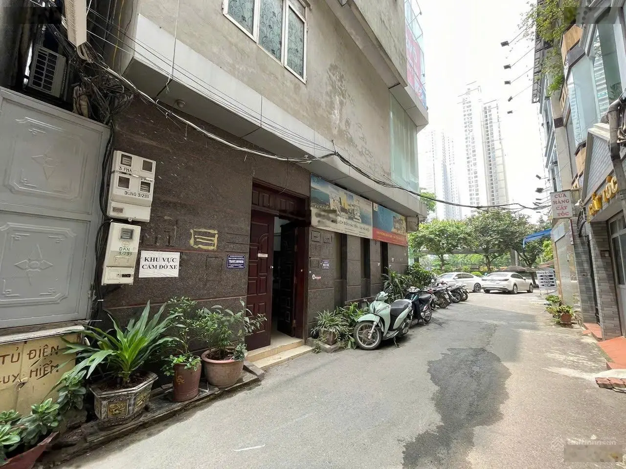 Khuất duy tiến cầu giấy, 5 tầng lô góc, 3 oto tránh, kinh doanh đỉnh cao, 50,6m2, giá 24,6tỷ