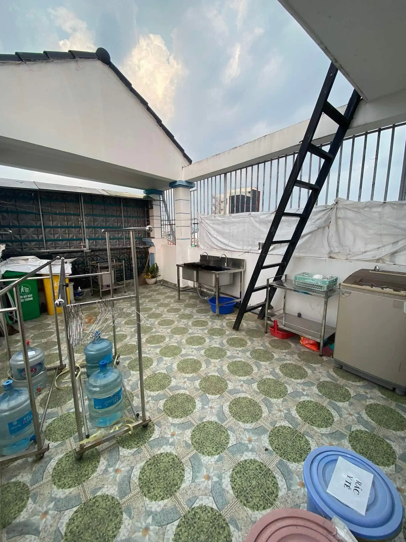 *Mặt Tiền CMT8_Tô Hiến Thành* 7 tầng - thang máy