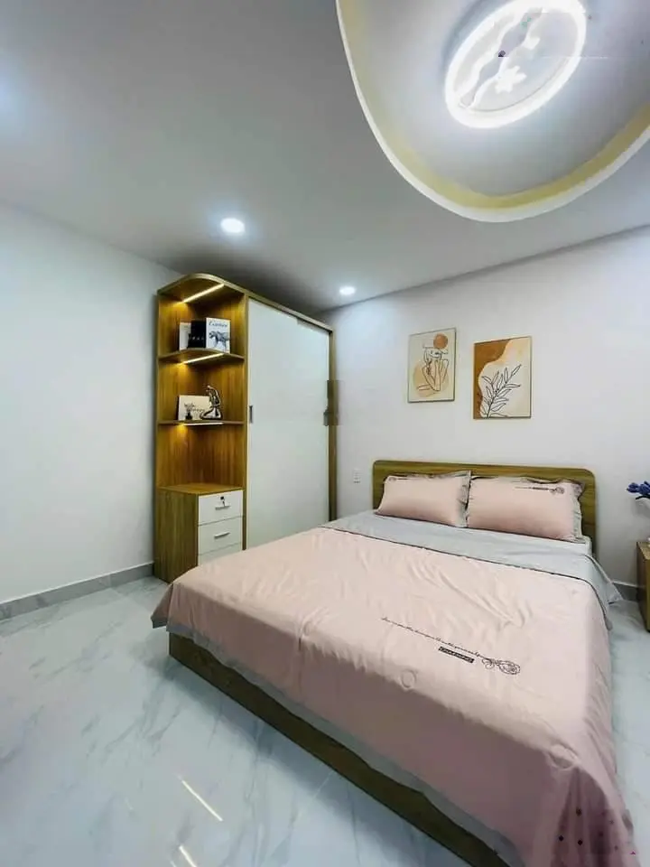 Bán căn Thích Quảng Đức, Phường 4, Quận Phú Nhuận 52m2 giá 3ty280 sổ sẵn