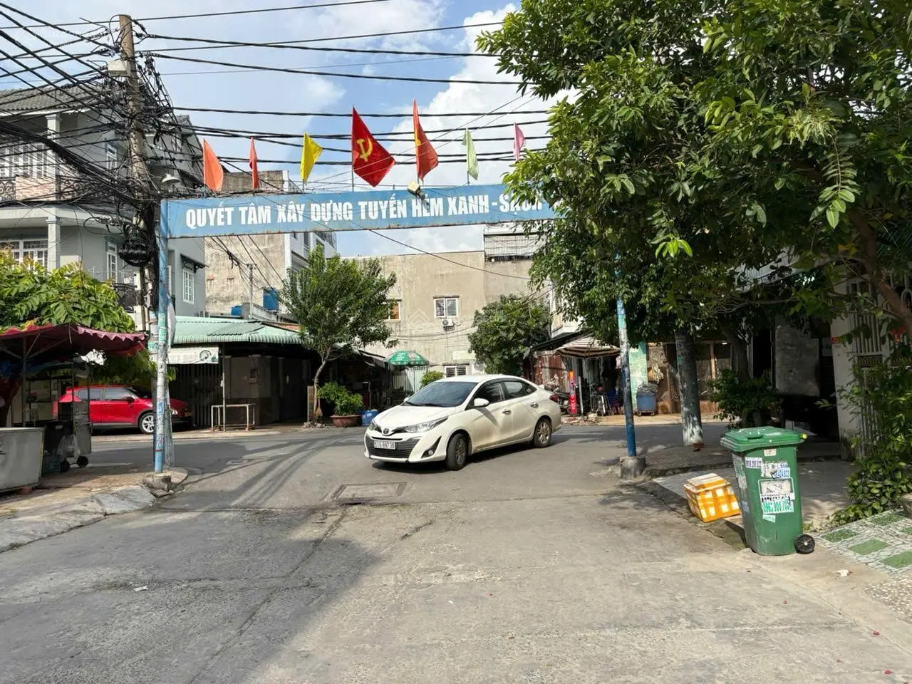 Siêu phẩm NHÀ HẺM 413 LÊ VĂN QUỚI, BÌNH TÂN HẺM 12M THÔNG 4 x 16.5m Trệt + lửng ngược + 3 lầu