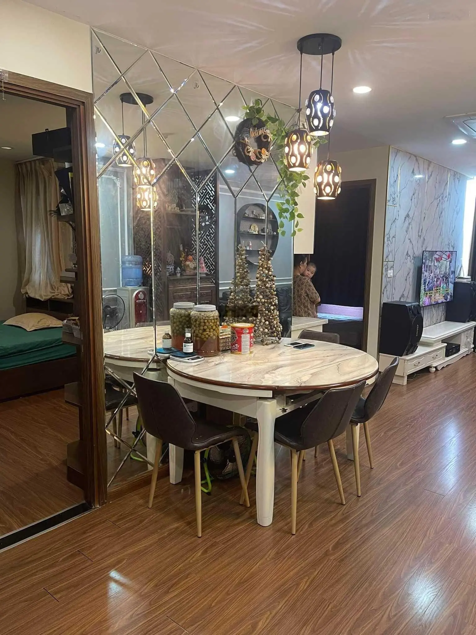 Chính chủ cần bán gấp căn hộ Eco Dream giá 3.9 tỷ, S = 68m2, 2PN, 2WC, sổ đỏ, Lh: 0985 232 ***