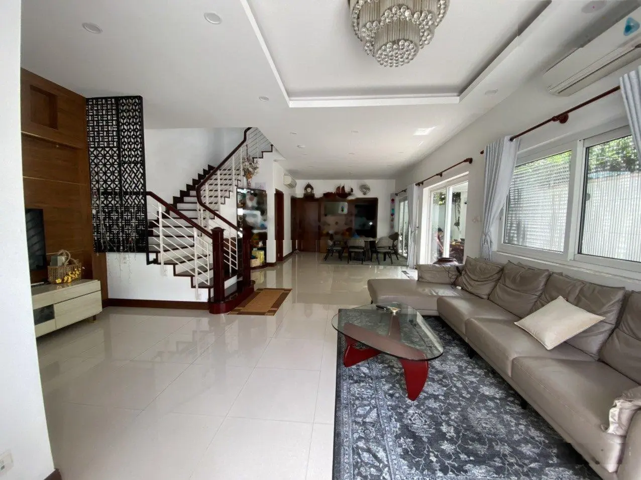 Bán biệt thự Khu Compound đường Trần Não Q 2. Dt: 9x23m T2L full NT. Giá: 42.5 tỷ. Lh: 0903398078