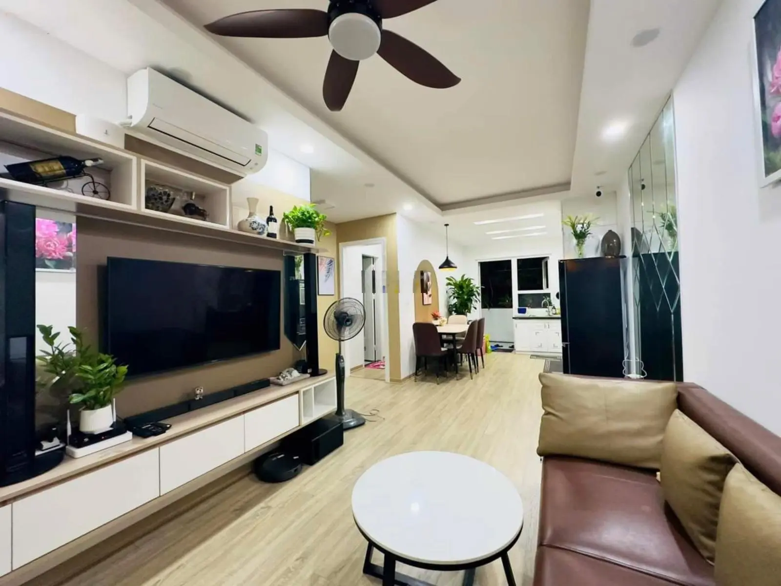 Bán căn 67.04m2, 2 ngủ &2VS. HH1A Linh Đàm, Hoàng Mai. LH: 0966 455 *** em Thủy