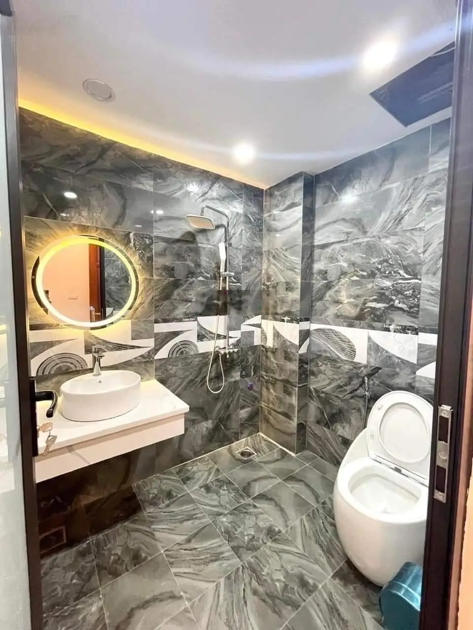 Chỉ 10.5tỷ có nhà Học Viên Tài Chính - Bắc Từ LiêM - DT55M2 - MT 7m - 5 tầng - kinh doanh sầm uất