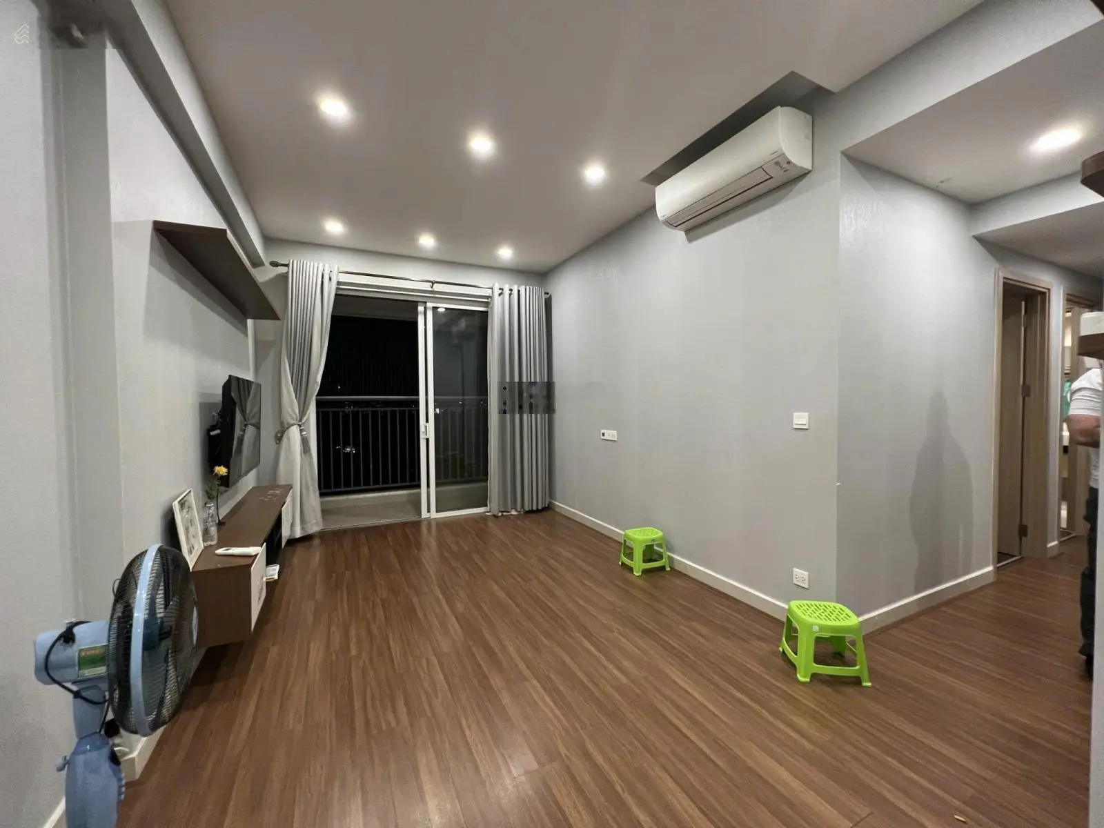 Bán Căn hộ Golden Mansion , 3PN , 2WC , Full Nội Thất , View Phổ Quang Giá : 5 Tỷ 480 thương lượng
