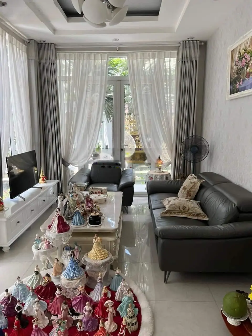 Bán biệt thự KDC Him Lam Quận 7. Cạnh LOTTER MART. DT 200m2 - 10m x 20m. 5 TẦNG.Nhỉnh 55 tỷ ,HIẾM