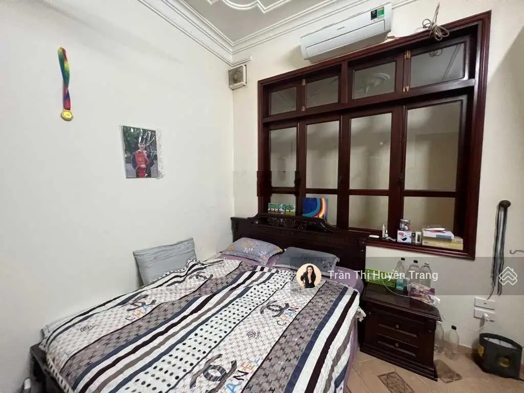 Bán nhà mặt phố Vũ Phạm Hàm, sát Trung Hòa 70m2 mới đẹp 5 tầng thang máy, gara, mặt tiền 5m, 31 tỷ