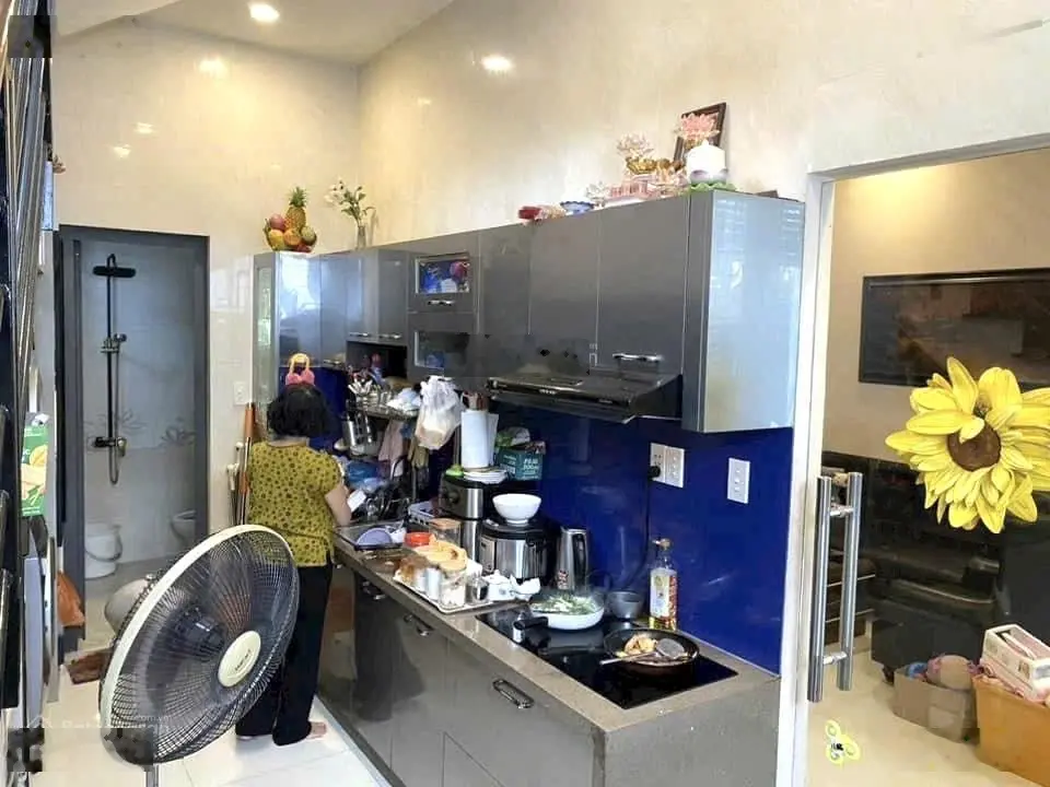 Bán nhà mặt tiền hẻm Đ.Trần Văn Khánh kế chợ Tân Thuận, Tân Thuận Đông, Quận 7 (Ngay chợ Tân Thuận)