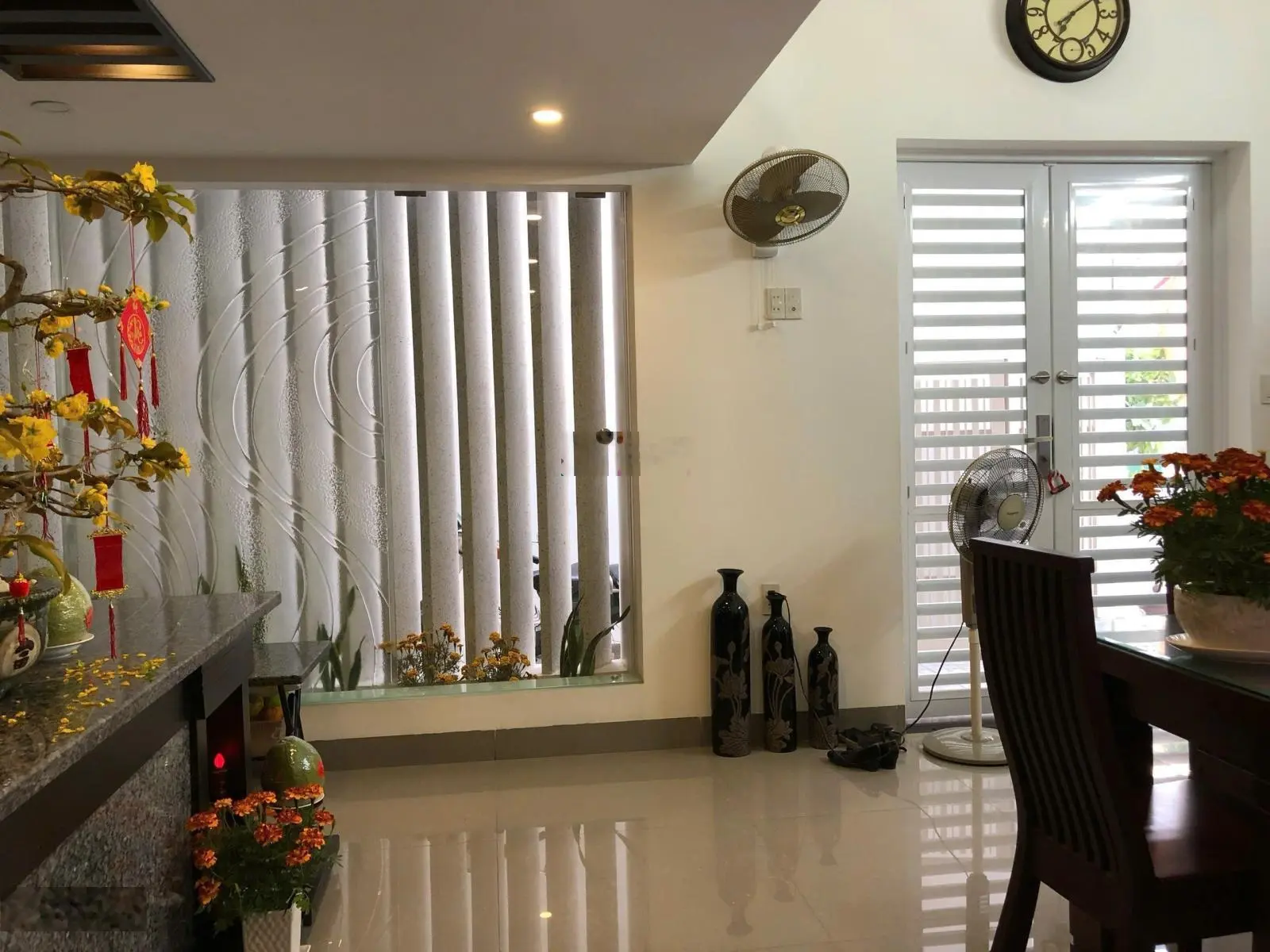 Bán nhà đẹp 4 tầng căn góc ngang 8m mặt tiền đường Định Cư,Tân Lập, Nha Trang